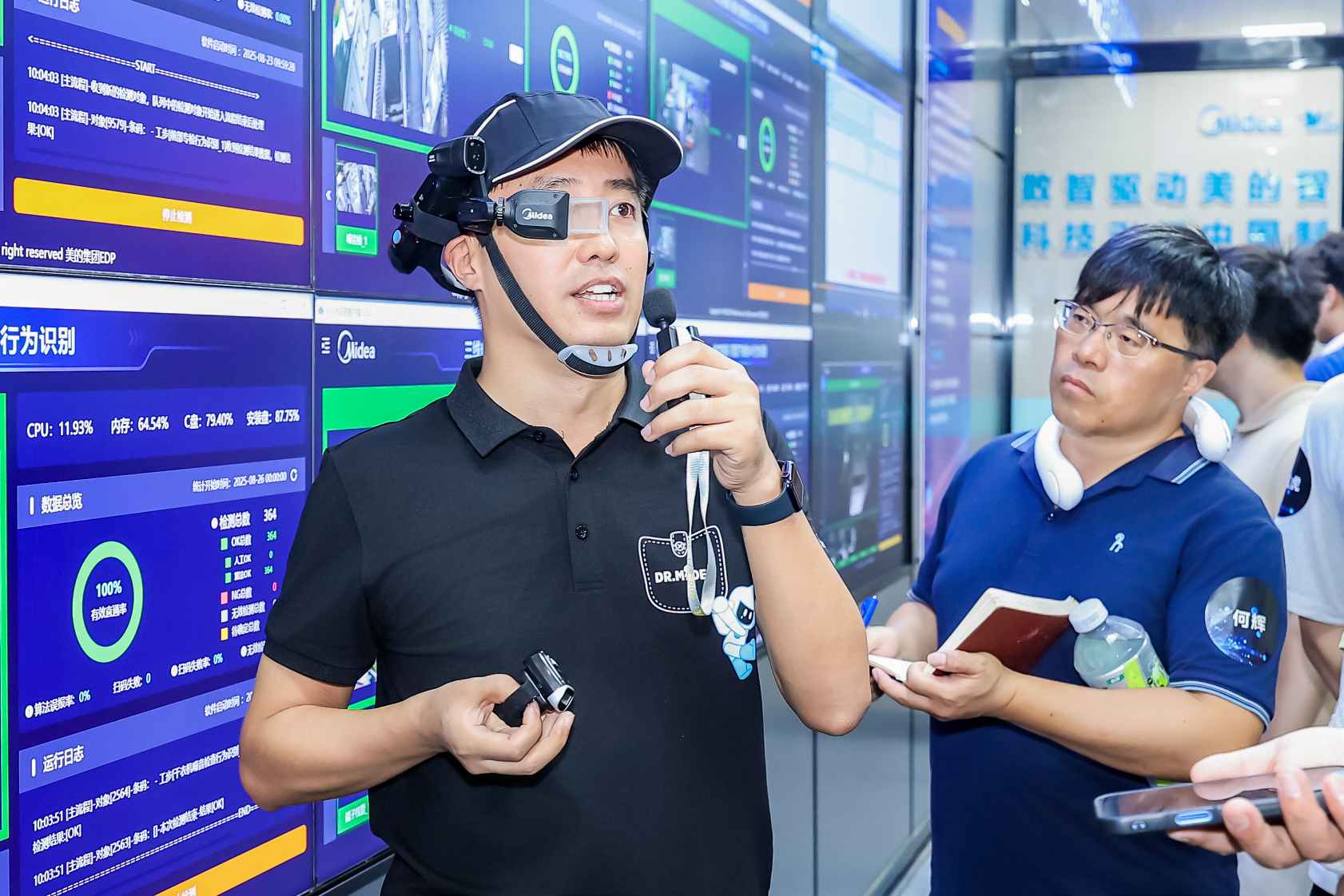 从让机器人生产机器人到给工厂一个智能体大脑：5000亿市值巨头如何驶向AI新大陆？(图2)