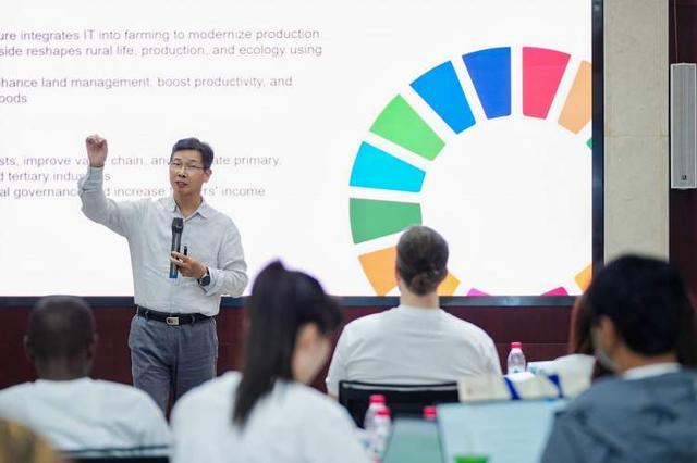 拼多多搭台全球农创客“慧”种未来(图3)