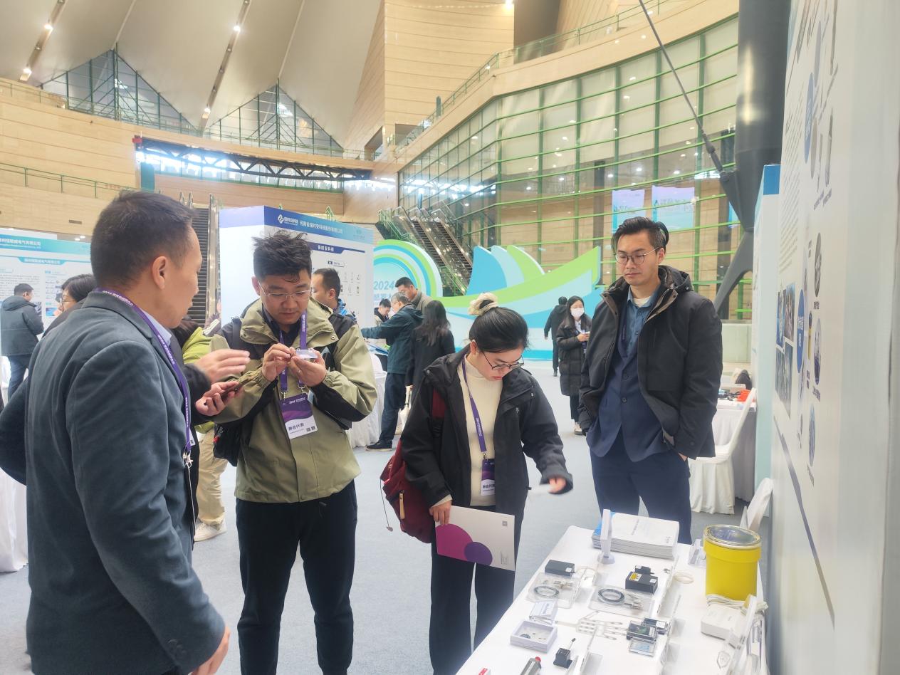 必一运动科技：优秀企业齐聚一堂2024传感器大会“黑科技”产品引围观(图5)