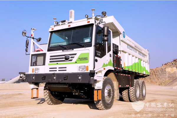 人民网聚焦宇通智能化生产向智而生效率革新(图6)