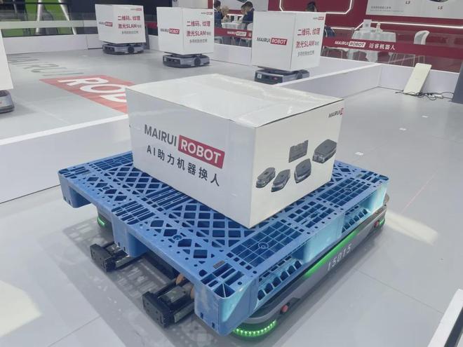 必一智能运动科技：CeMAT2024迈睿机器人多款移动机器人与潜叉LF5全新登场(图5)