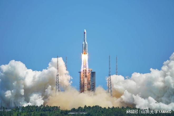 全天候导弹跟踪核心：775mm一体化机芯透雾、夜视与精准温控(图2)