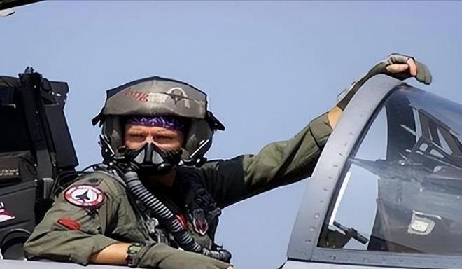 必一运动：美国砸3800万急造教练机专练五代机飞行员对华围堵将再升级(图9)