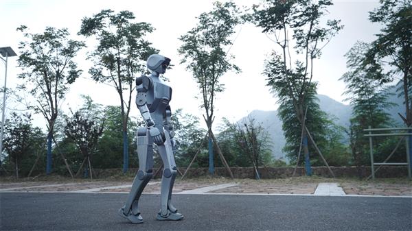 必一运动科技：主流人形机器人大PK户外工业场景首选云深处DR02(图3)