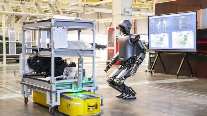 这一天终于到来深圳人形机器人卖爆(图5)