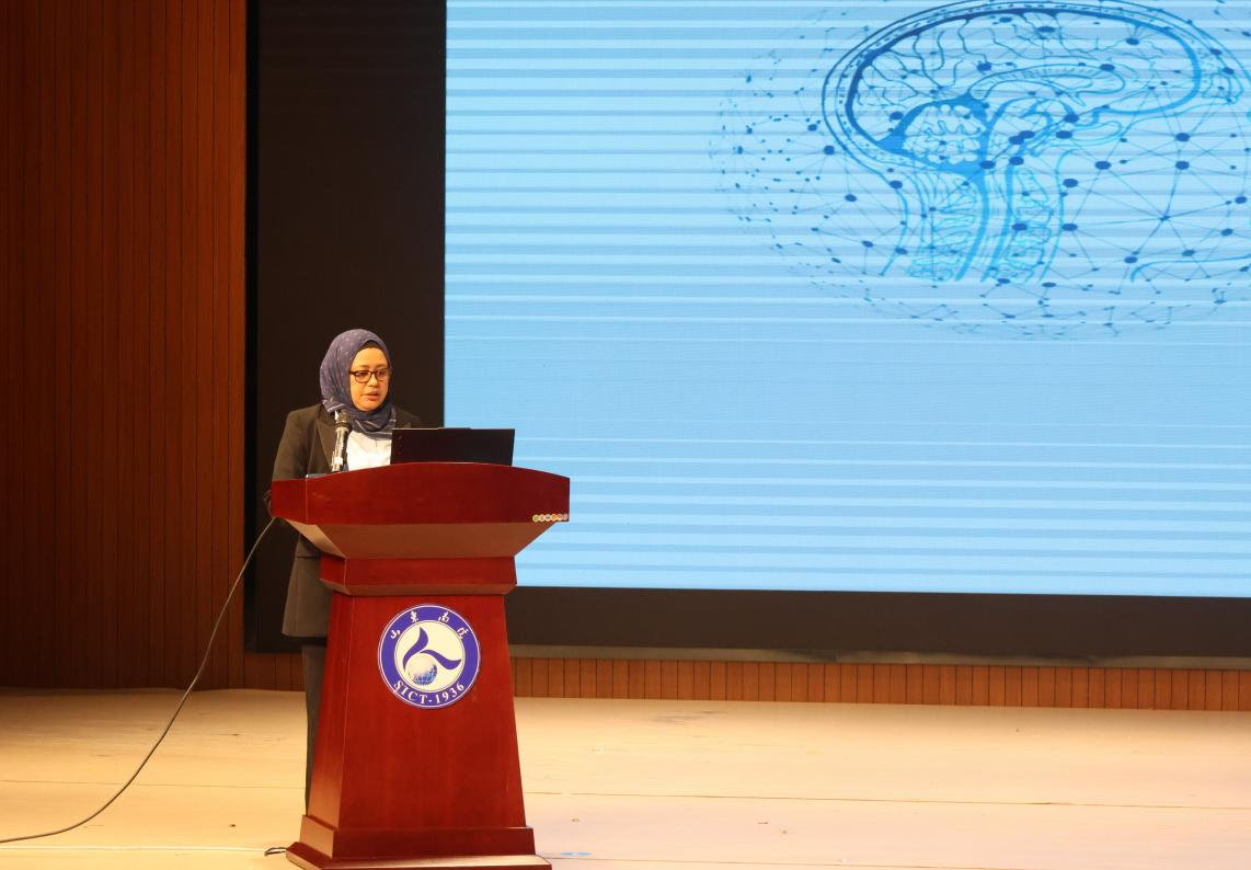 2024年AI机器人技术与教育发展交流会在山东商业职业技术学院隆重举行(图4)