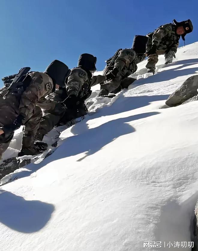 印网友发炒作：中国人形机器人在中印实控线巡逻！我网友乐了(图3)