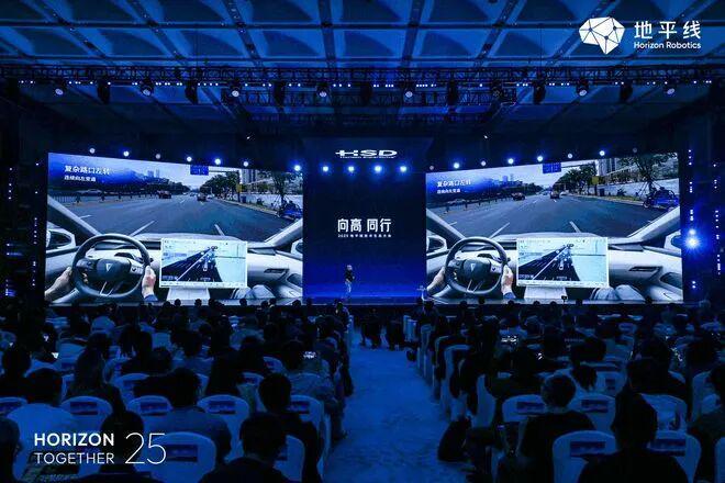 余凯灵魂拷问如何让10万级国民车拥抱高阶智驾(图6)